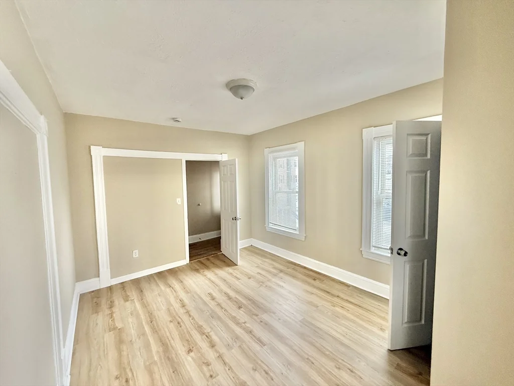 4 bed, 1 bath apartment for rent at 136 Gershom Ave Unit 1, Lowell — photo 17 of 19