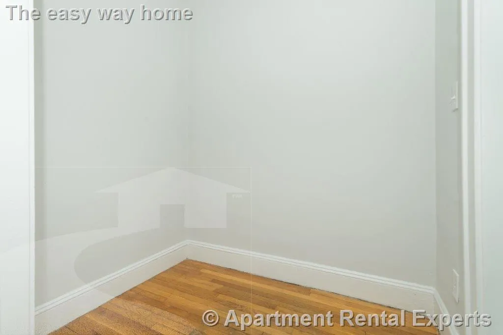 Studio bed, 1 bath apartment for rent at 136 Highland Ave Unit 14, Spring Hill — photo 4 of 7