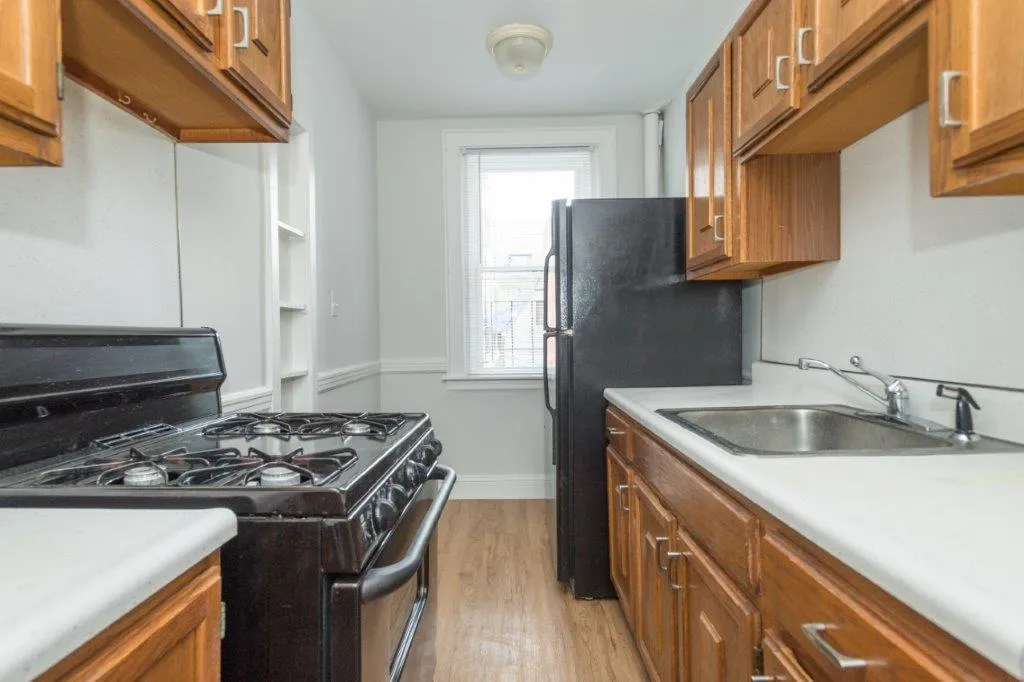Studio bed, 1 bath apartment for rent at 136 Highland Ave Unit 14A, Spring Hill — photo 1 of 8