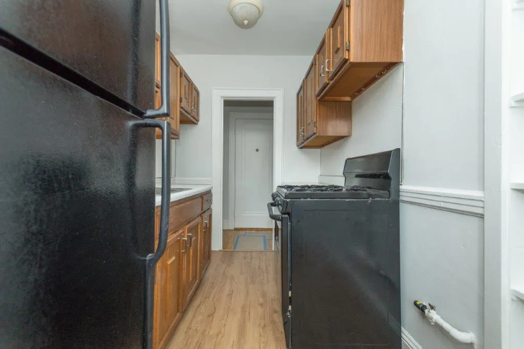 Studio bed, 1 bath apartment for rent at 136 Highland Ave Unit 14A, Spring Hill — photo 4 of 8