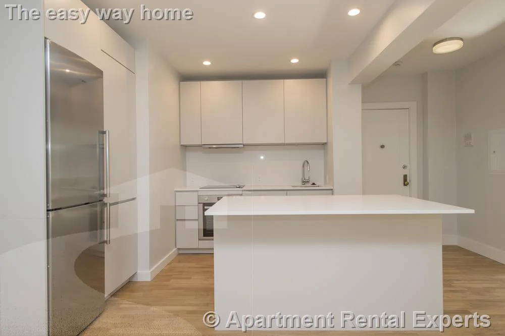 1 bed, 1 bath apartment for rent at 136 Highland Ave Unit 15, Spring Hill — photo 2 of 8