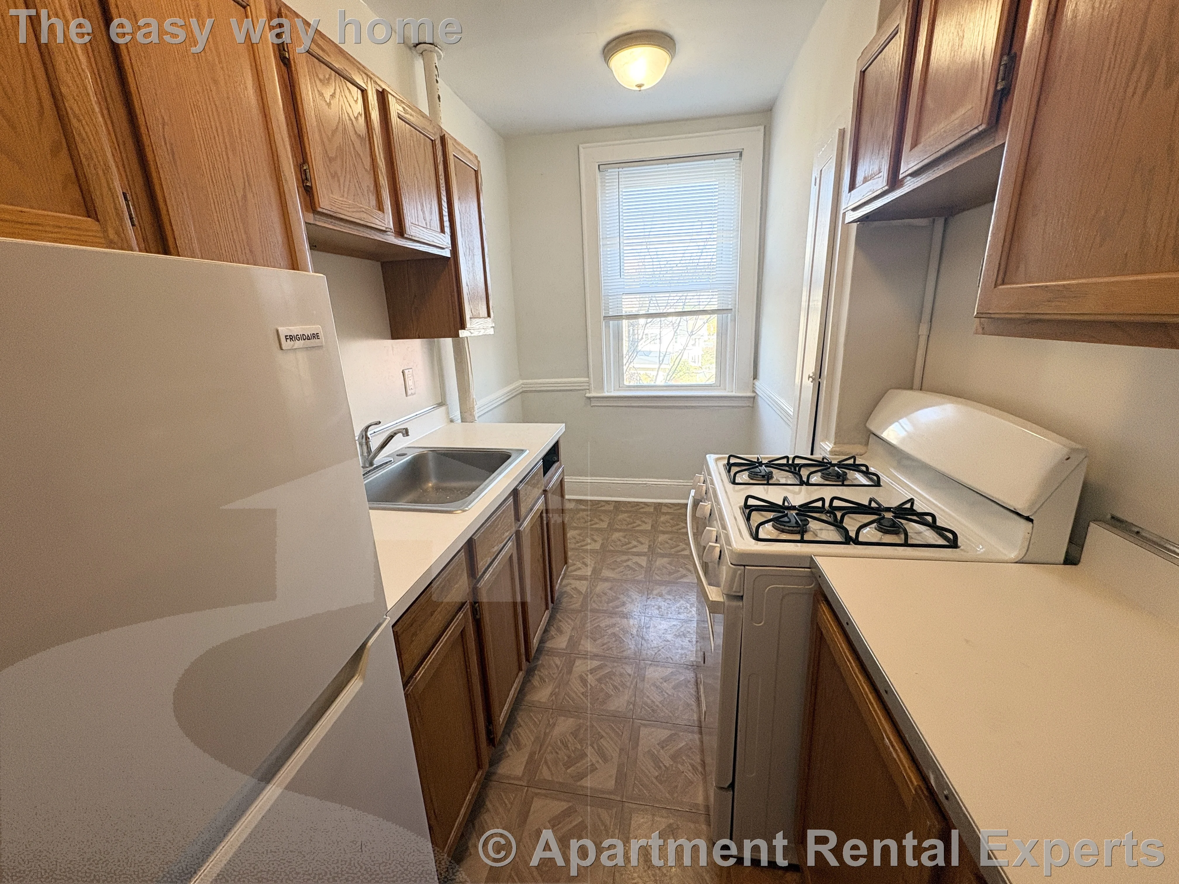 1 bed, 1 bath apartment for rent at 136 Highland Ave Unit 17, Spring Hill — photo 3 of 7
