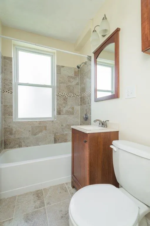 1 bed, 1 bath apartment for rent at 136 Highland Ave Unit 18, Spring Hill — photo 3 of 9