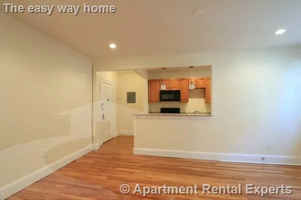 Studio bed, 1 bath apartment for rent at 136 Highland Ave Unit 19, Spring Hill — photo 3 of 6