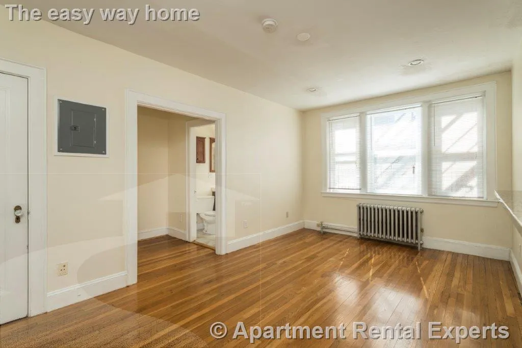 Studio bed, 1 bath apartment for rent at 136 Highland Ave Unit 22, Spring Hill — photo 2 of 4