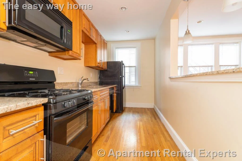 Studio bed, 1 bath apartment for rent at 136 Highland Ave Unit 27, Spring Hill — photo 4 of 5
