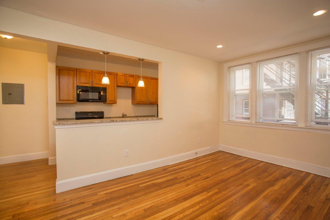 Studio bed, 1 bath apartment for rent at 136 Highland Ave Unit 5, Spring Hill — photo 2 of 12