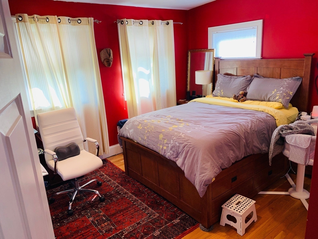 2 bed, 2 bath apartment for rent at 136 Hudson St Unit 3, Powder House Square — photo 5 of 12