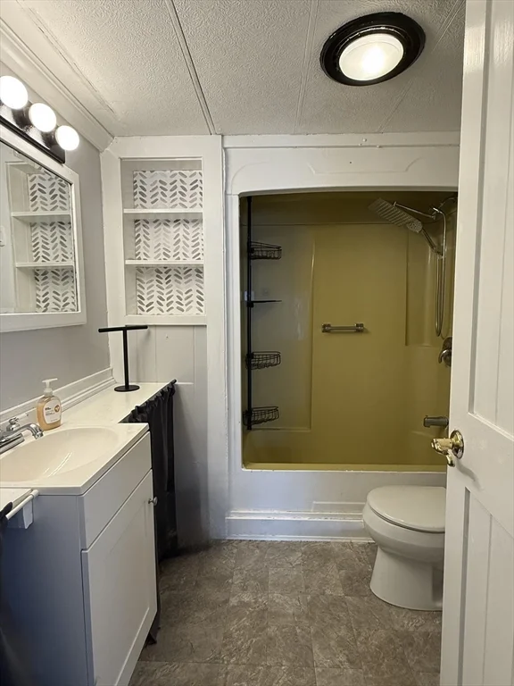 2 bed, 1 bath apartment for rent at 136 Morocco Ave Unit 136, Chelmsford — photo 9 of 14