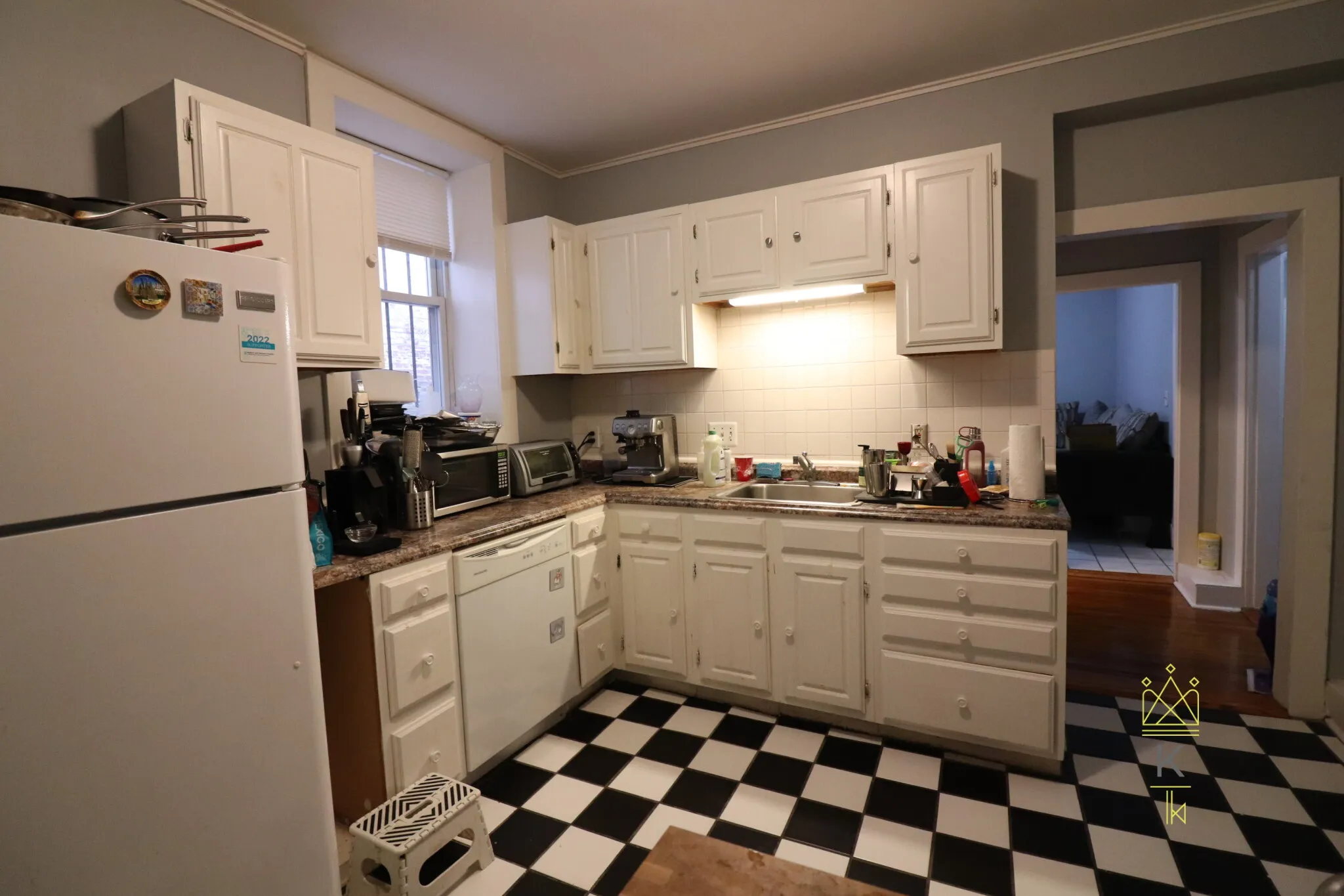 2 bed, 1 bath apartment for rent at 136 Pleasant St Unit B, North Brookline
