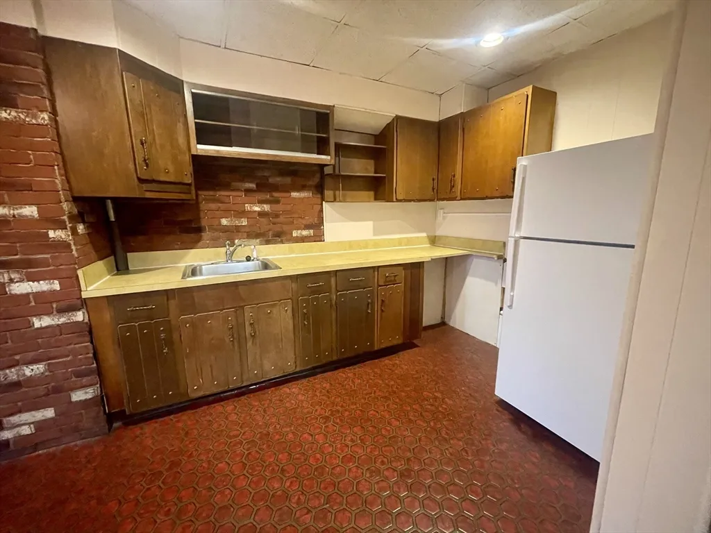 2 bed, 1 bath apartment for rent at 136 Saratoga St Unit 2, East Boston — photo 12 of 19