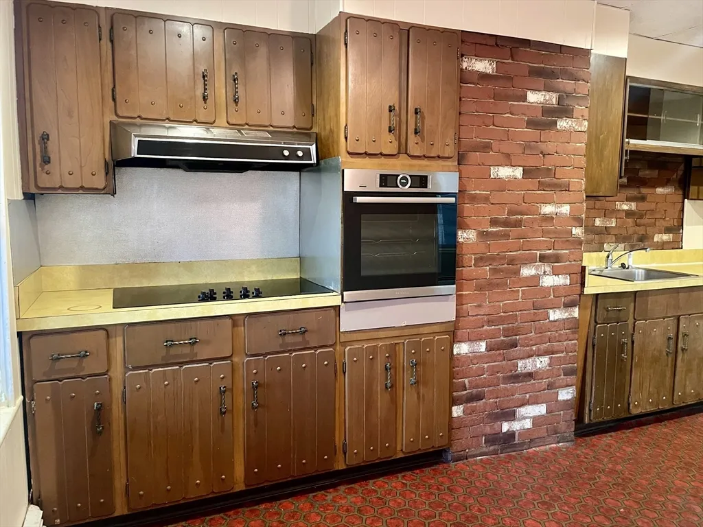 2 bed, 1 bath apartment for rent at 136 Saratoga St Unit 2, East Boston — photo 11 of 19