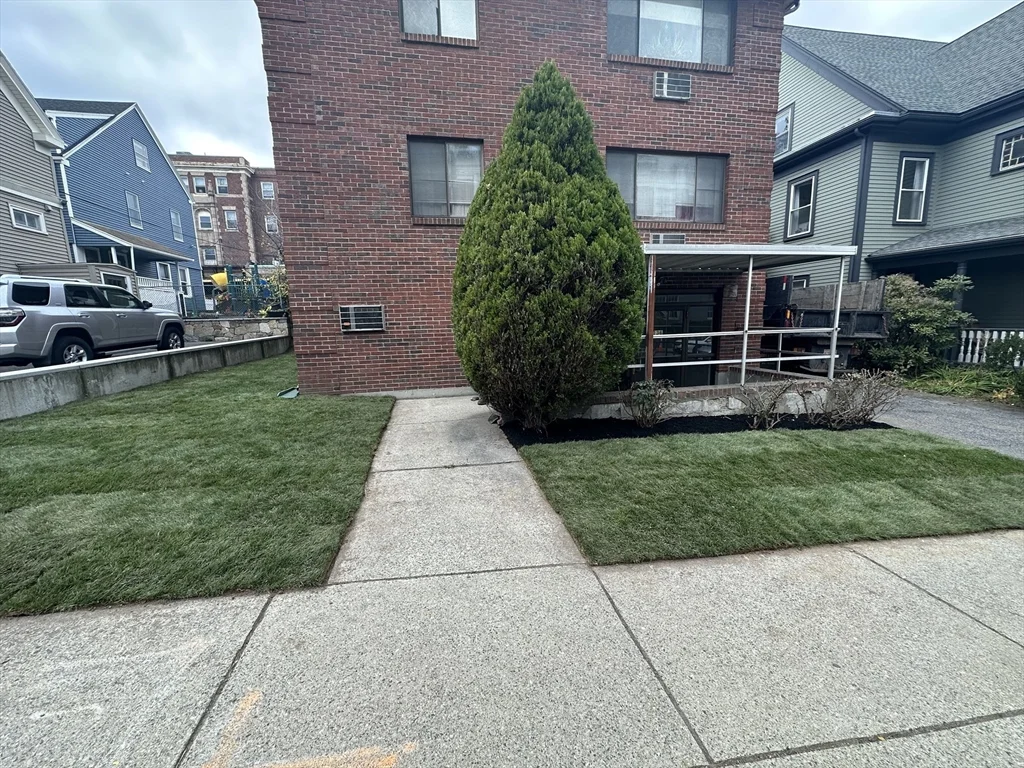 1 bed, 1 bath apartment for rent at 136 School Unit 301, Winter Hill