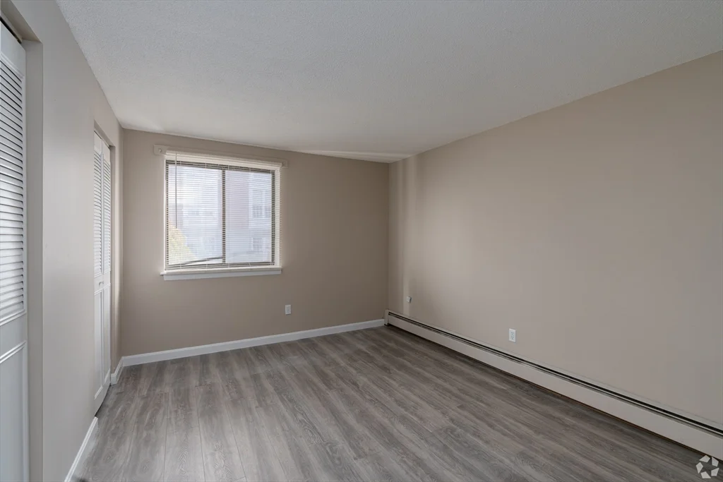 1 bed, 1 bath apartment for rent at 136 School Unit 301, Winter Hill — photo 4 of 6