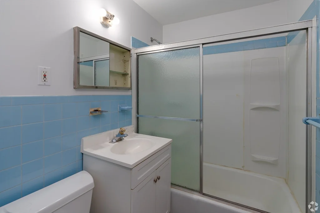 1 bed, 1 bath apartment for rent at 136 School Unit 301, Winter Hill — photo 5 of 6