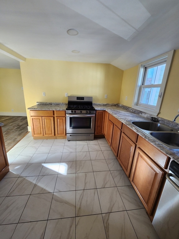 2 bed, 1 bath apartment for rent at 136 South Main St Unit 2, Sharon — photo 17 of 18