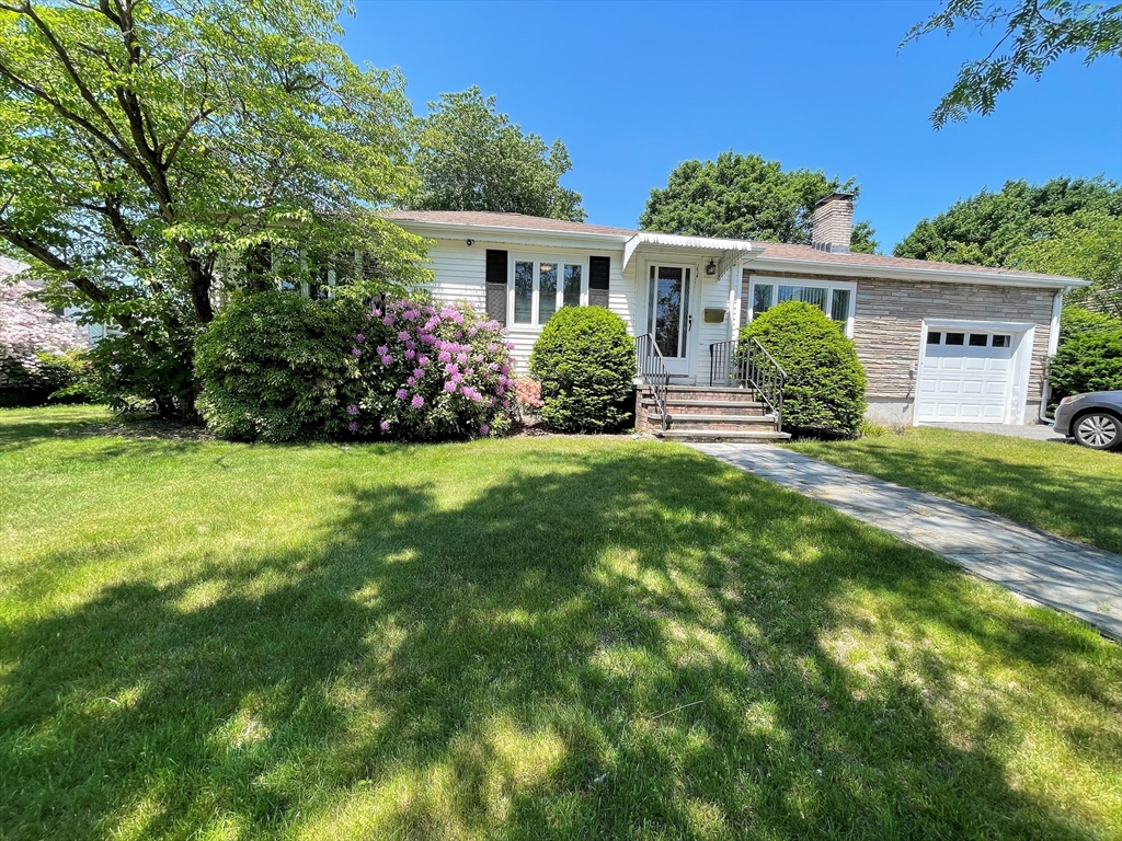 3 bed, 2 bath apartment for rent at 136 Truman, Newton — photo 1 of 18