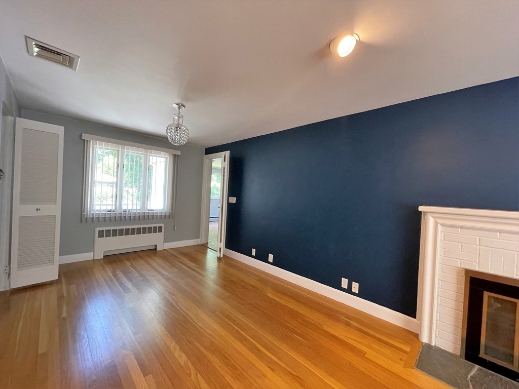 3 bed, 2 bath apartment for rent at 136 Truman, Newton — photo 9 of 18