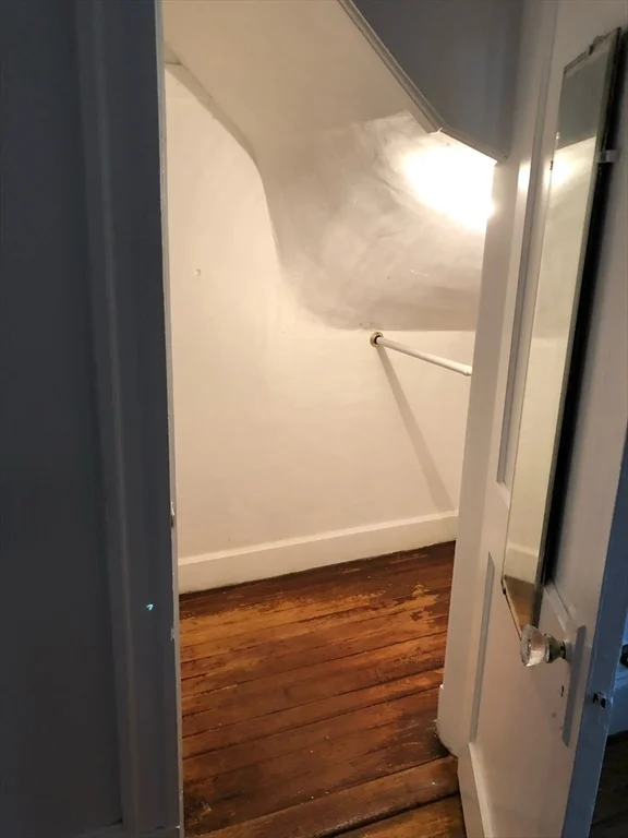 2 bed, 1 bath apartment for rent at 136 Walden Unit 1, Neighborhood 9 — photo 5 of 6