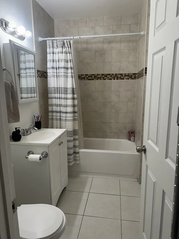 1 bed, 1 bath apartment for rent at 136 Walnut Ave Unit 3, Revere — photo 3 of 7