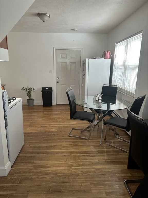 1 bed, 1 bath apartment for rent at 136 Walnut Ave Unit 4, Revere — photo 5 of 7