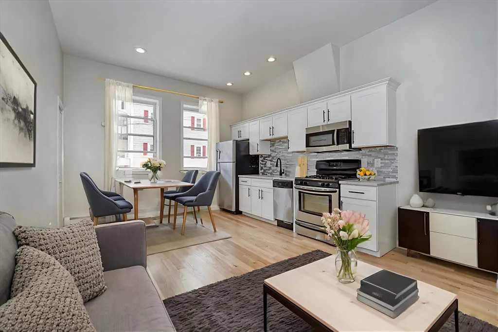 1 bed, 1 bath apartment for rent at 136 West Sixth St Unit 1, South Boston