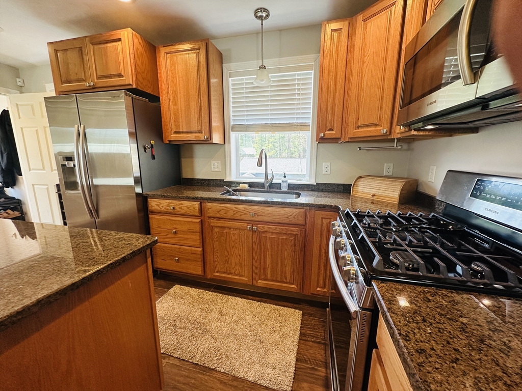 1 bed, 1 bath apartment for rent at 136 Wood St Unit 2, Middleboro — photo 4 of 13