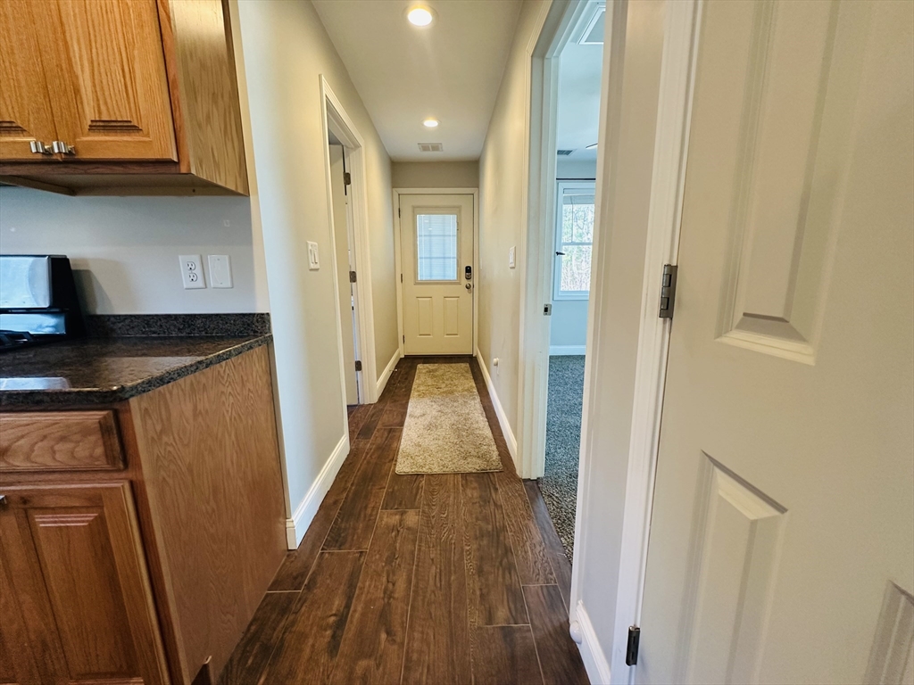 1 bed, 1 bath apartment for rent at 136 Wood St Unit 2, Middleboro — photo 3 of 13