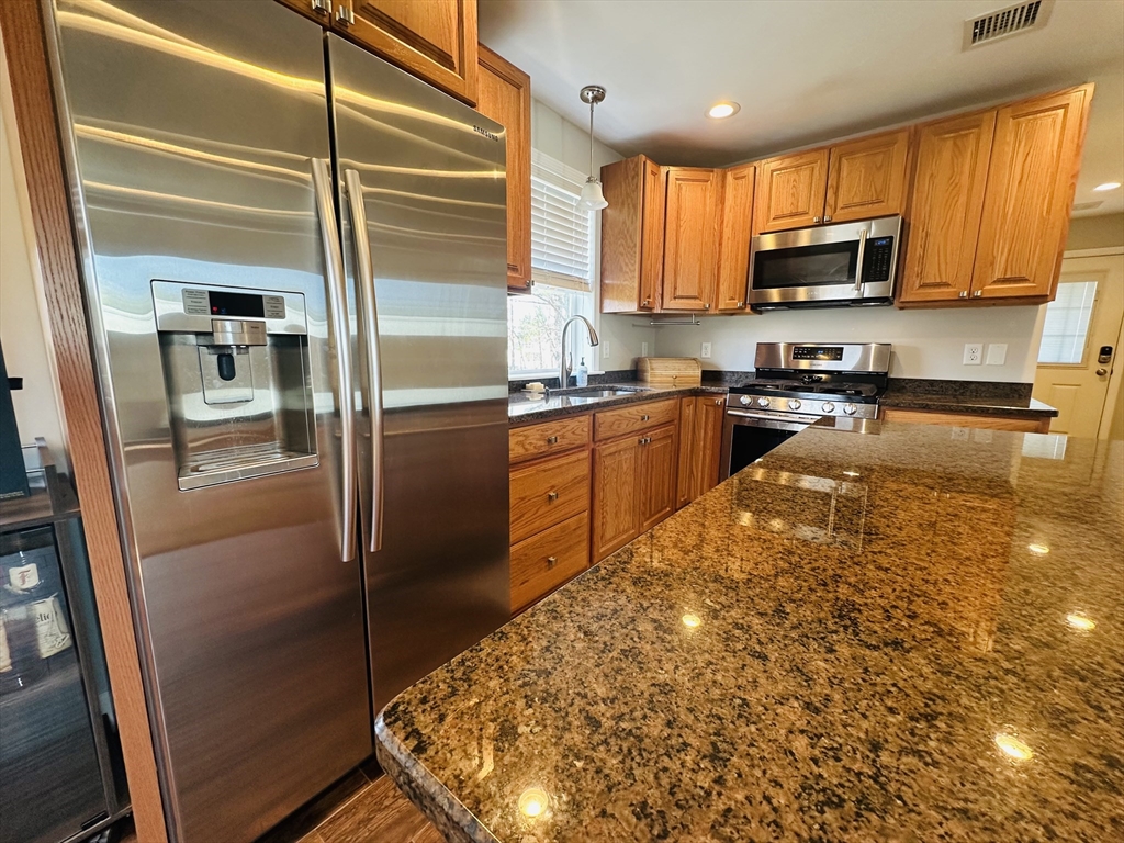 1 bed, 1 bath apartment for rent at 136 Wood St Unit 2, Middleboro — photo 6 of 13