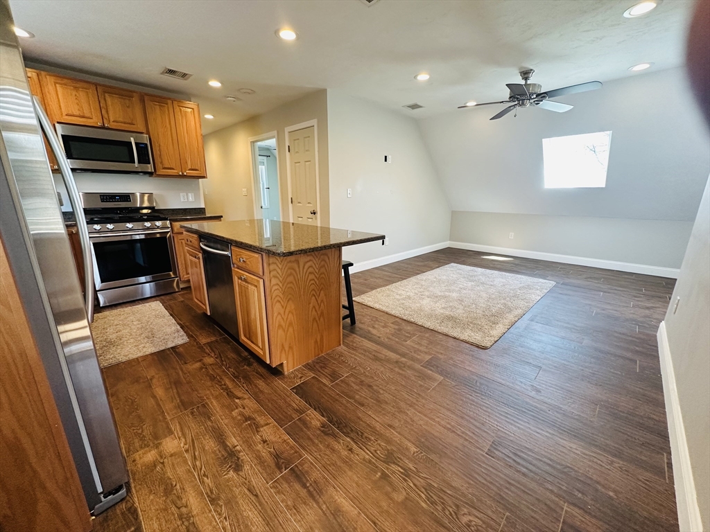 1 bed, 1 bath apartment for rent at 136 Wood St Unit 2, Middleboro — photo 7 of 13