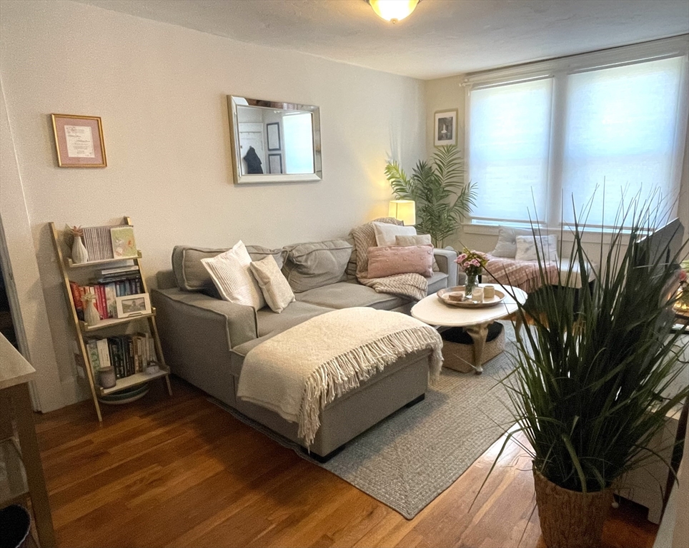 1 bed, 1 bath apartment for rent at 136 Wrentham St Unit 3L, Dorchester