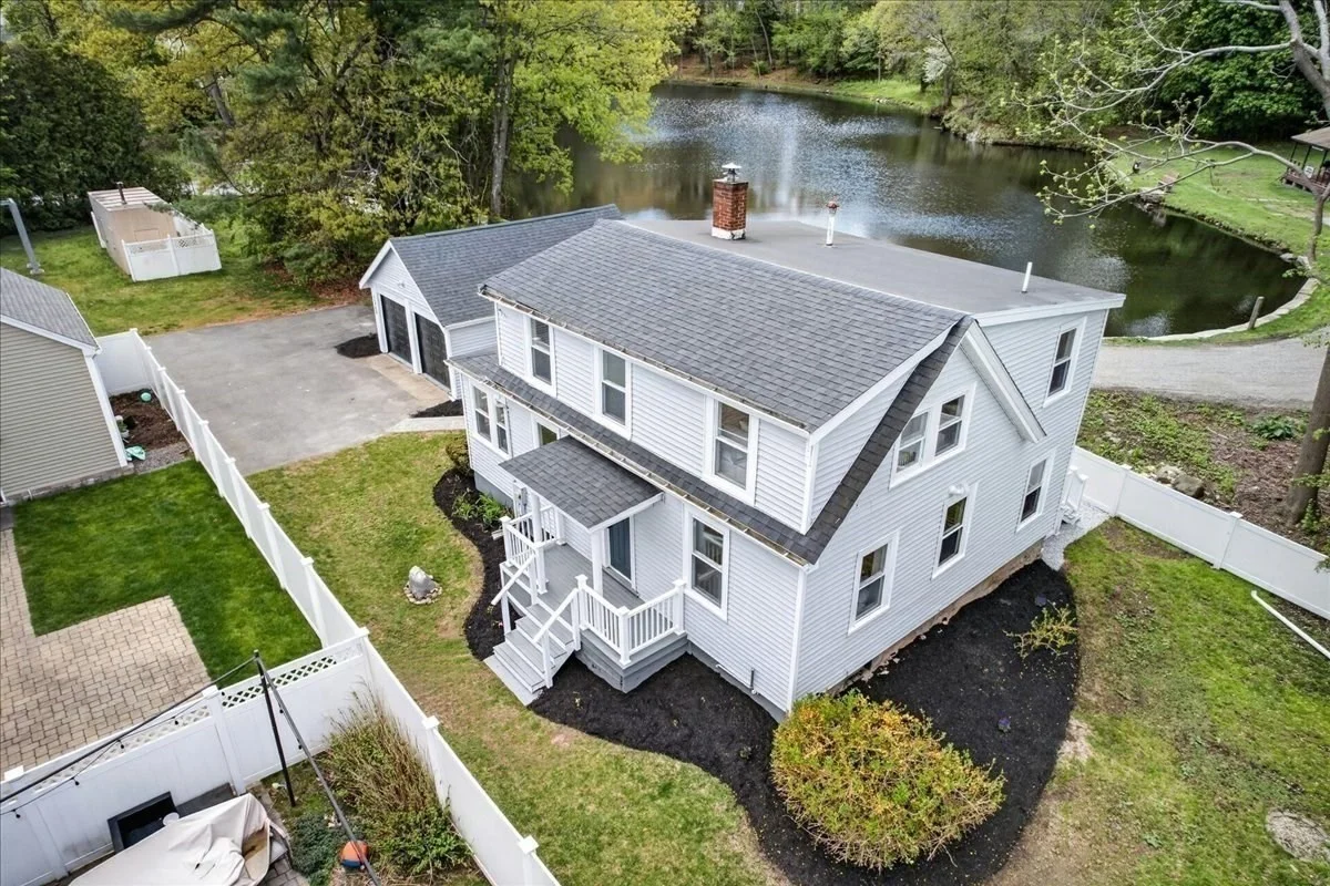 3 bed, 2 bath apartment for rent at 1360 Great Plain Ave, Needham — photo 1 of 36