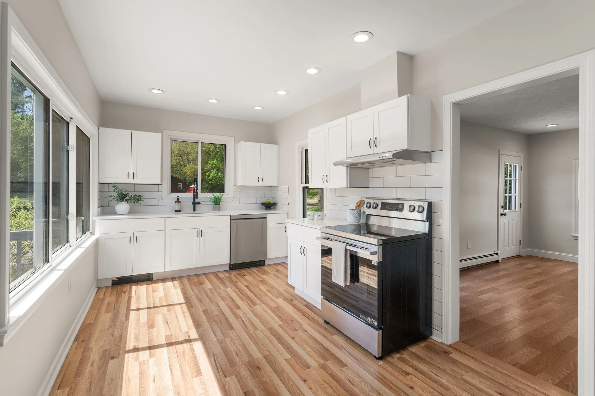 3 bed, 2 bath apartment for rent at 1360 Great Plain Ave, Needham — photo 14 of 36