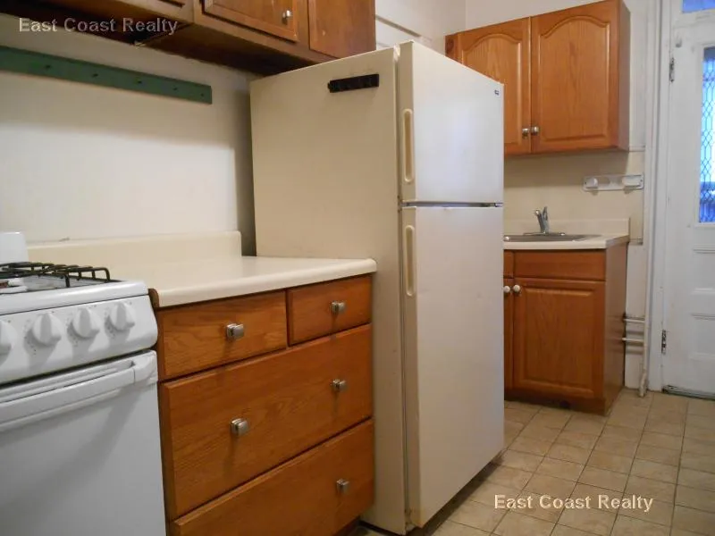 2 bed, 1 bath apartment for rent at 1367 Commonwealth Ave Unit 1, Allston — photo 9 of 18
