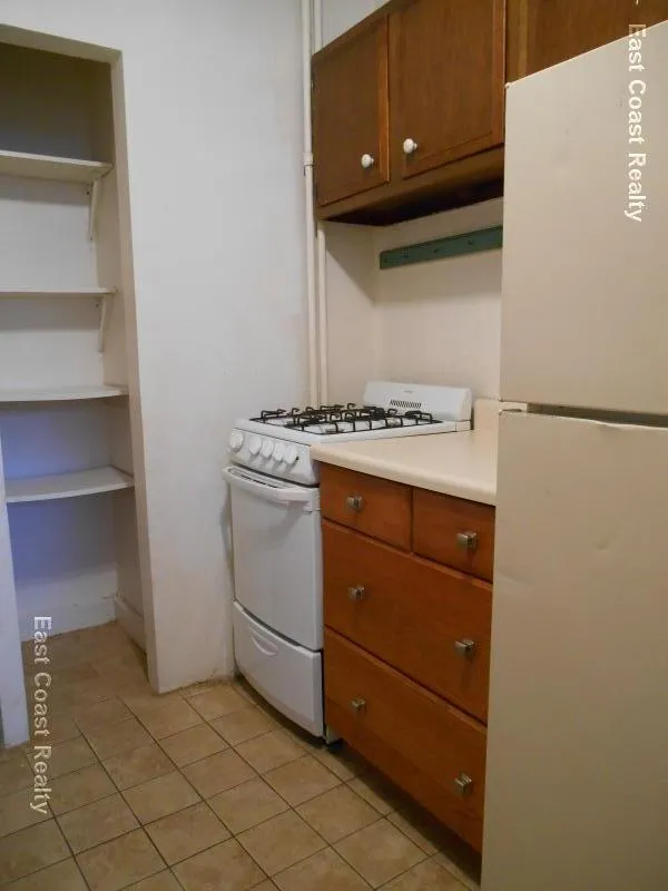 2 bed, 1 bath apartment for rent at 1367 Commonwealth Ave Unit 1, Allston — photo 12 of 18