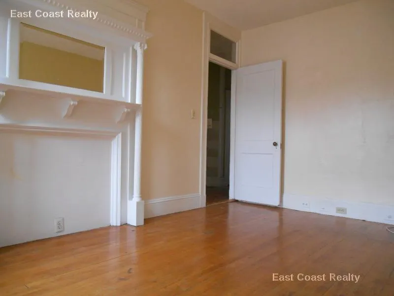 2 bed, 1 bath apartment for rent at 1367 Commonwealth Ave Unit 1, Allston — photo 4 of 18