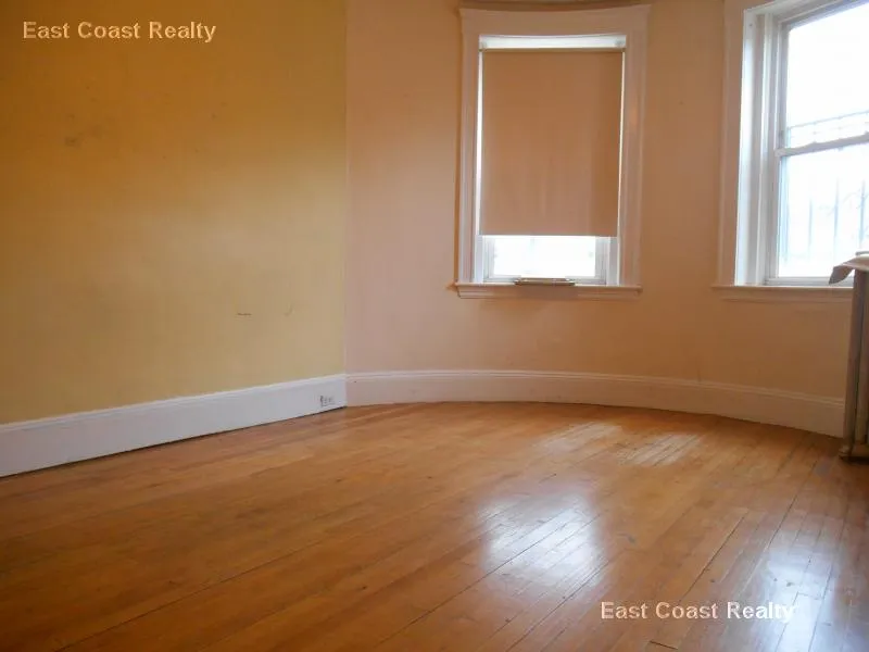 2 bed, 1 bath apartment for rent at 1367 Commonwealth Ave Unit 1, Allston — photo 3 of 18