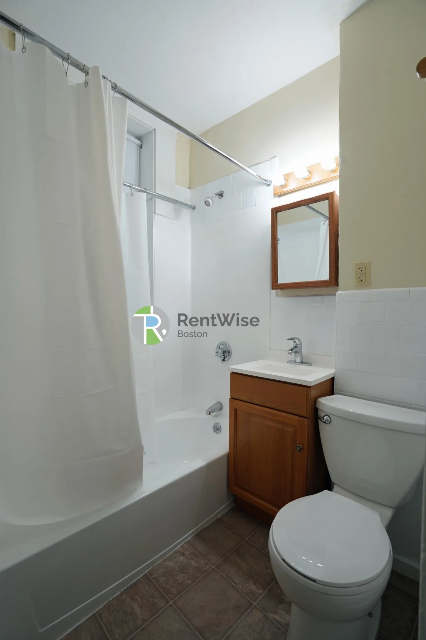 3 bed, 1 bath apartment for rent at 1367 Commonwealth Ave Unit 2, Allston — photo 9 of 18