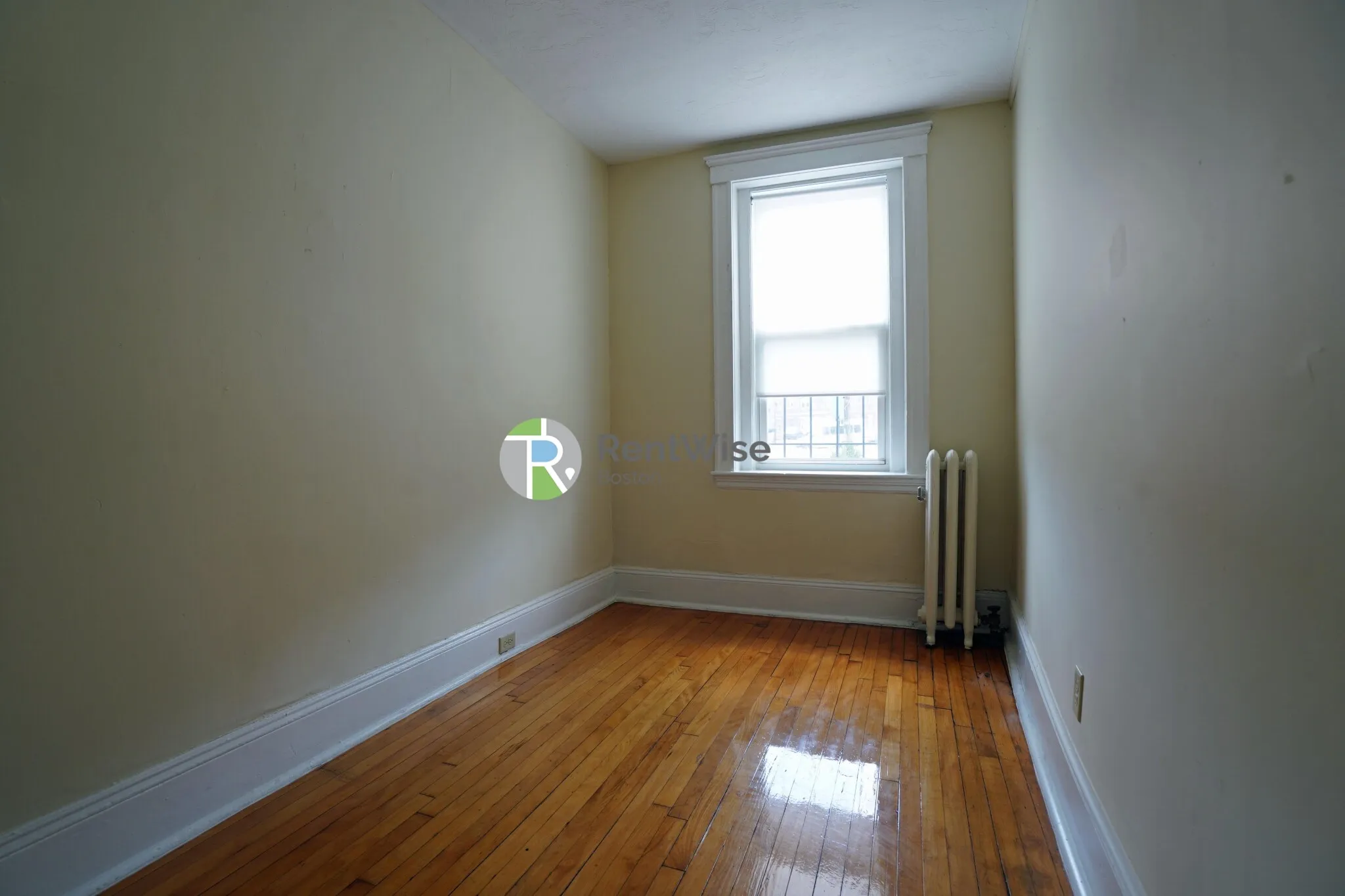 3 bed, 1 bath apartment for rent at 1367 Commonwealth Ave Unit 2, Allston — photo 15 of 18