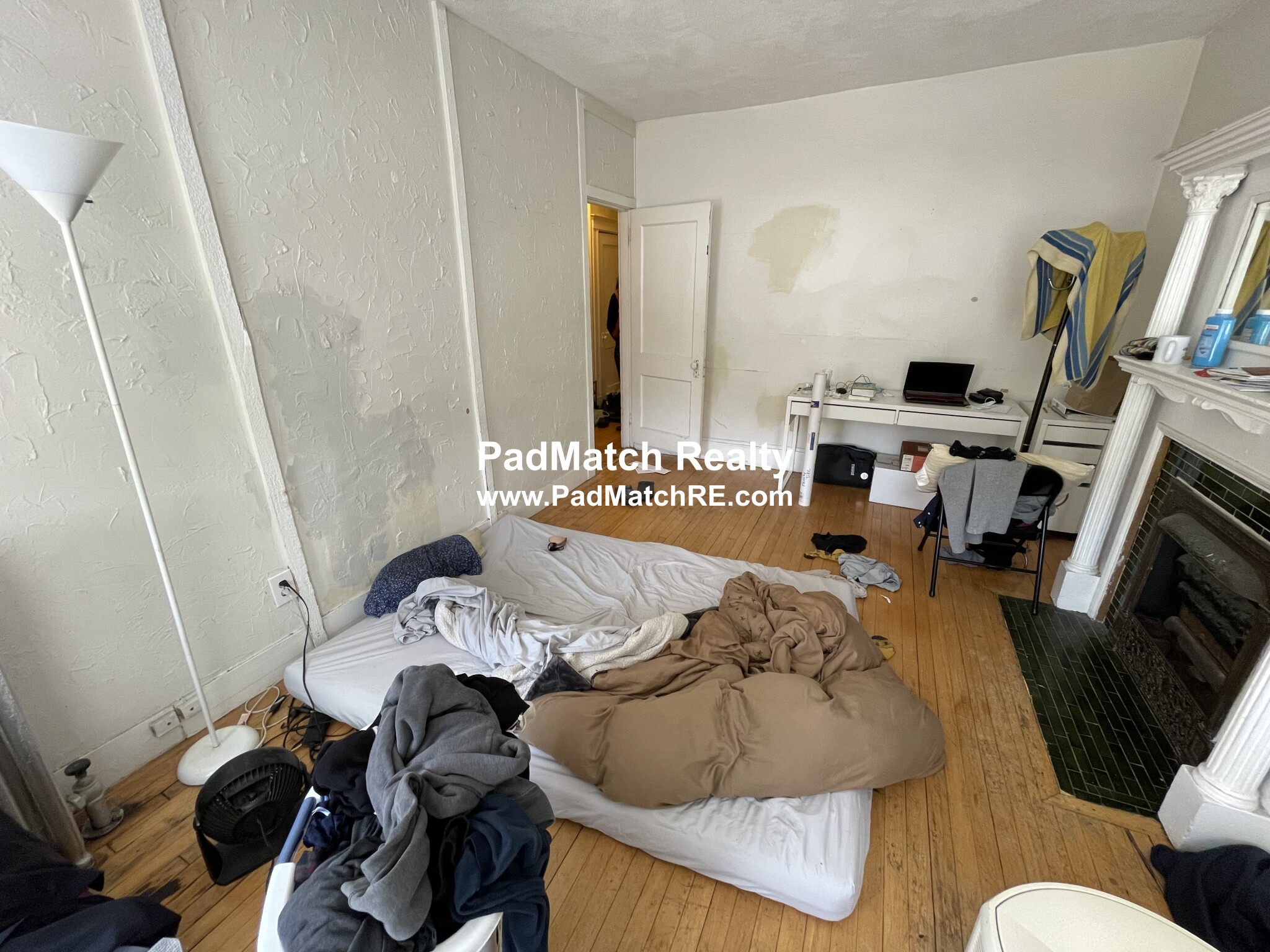 2 bed, 1 bath apartment for rent at 1367 Commonwealth Ave Unit 3, Allston — photo 2 of 15