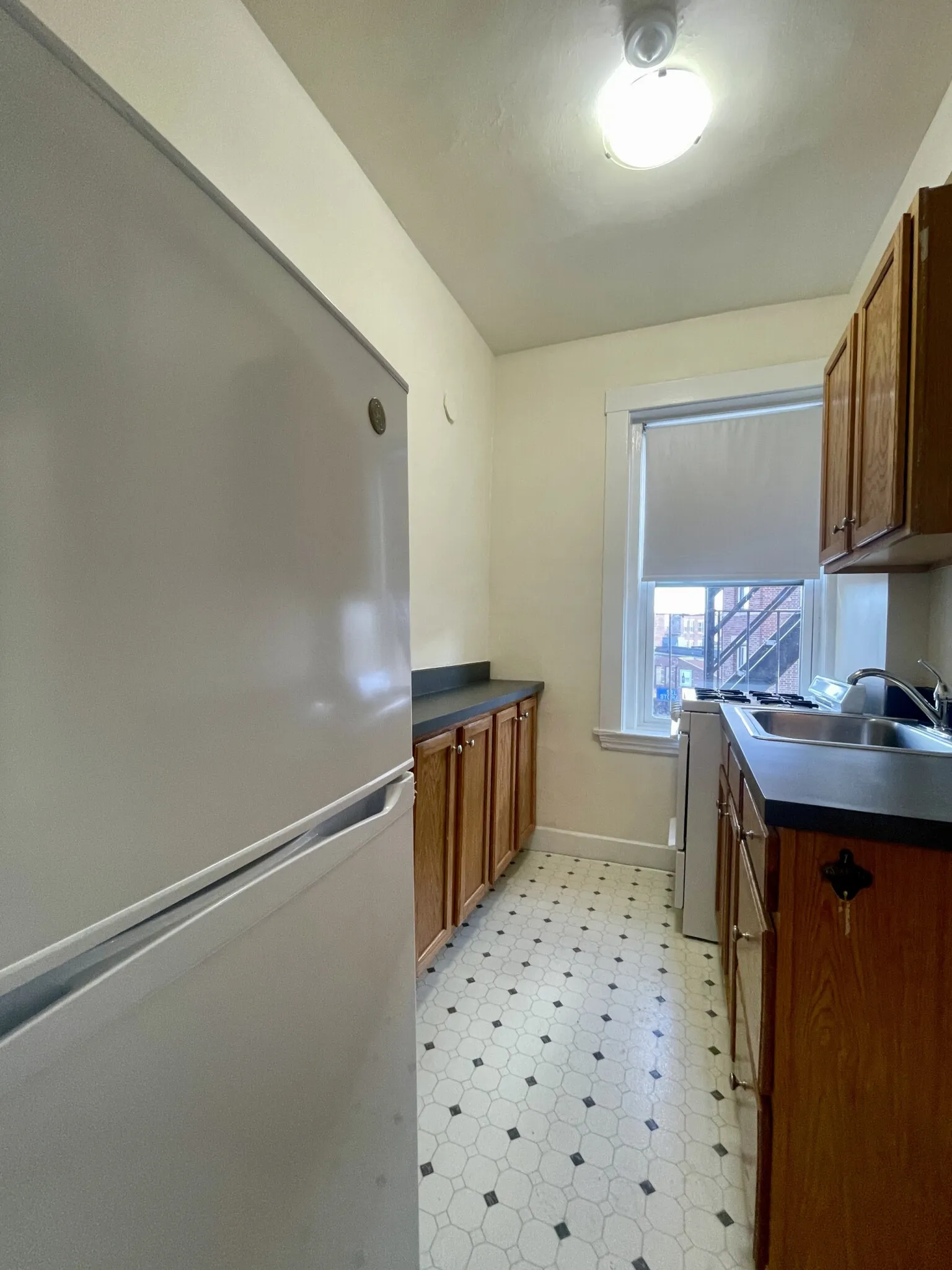 Studio bed, 1 bath apartment for rent at 1368 Commonwealth Ave Unit 11, Allston — photo 10 of 21