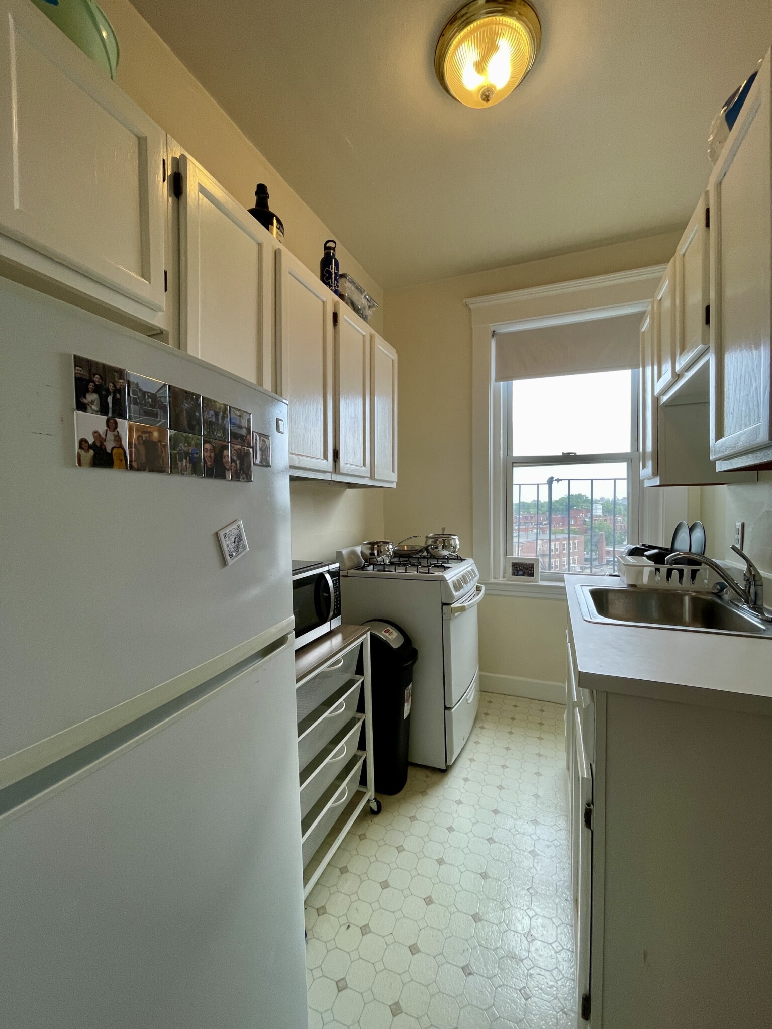Studio bed, 1 bath apartment for rent at 1368 Commonwealth Ave Unit 30, Allston — photo 2 of 8