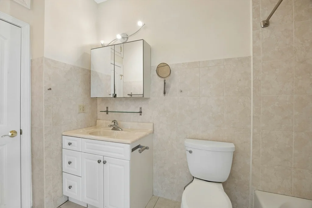 1 bed, 1 bath apartment for rent at 136R Main St Unit 1, Acton — photo 14 of 19