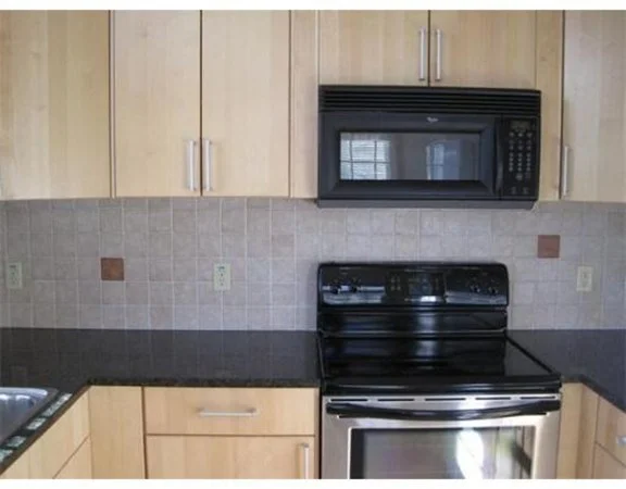 2 bed, 2 bath apartment for rent at 136R Main St Unit 2, Acton — photo 6 of 12