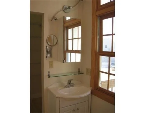 2 bed, 2 bath apartment for rent at 136R Main St Unit 2, Acton — photo 9 of 12