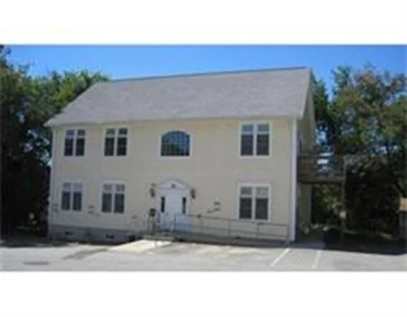 2 bed, 2 bath apartment for rent at 136R Main St Unit 2, Acton — photo 2 of 12