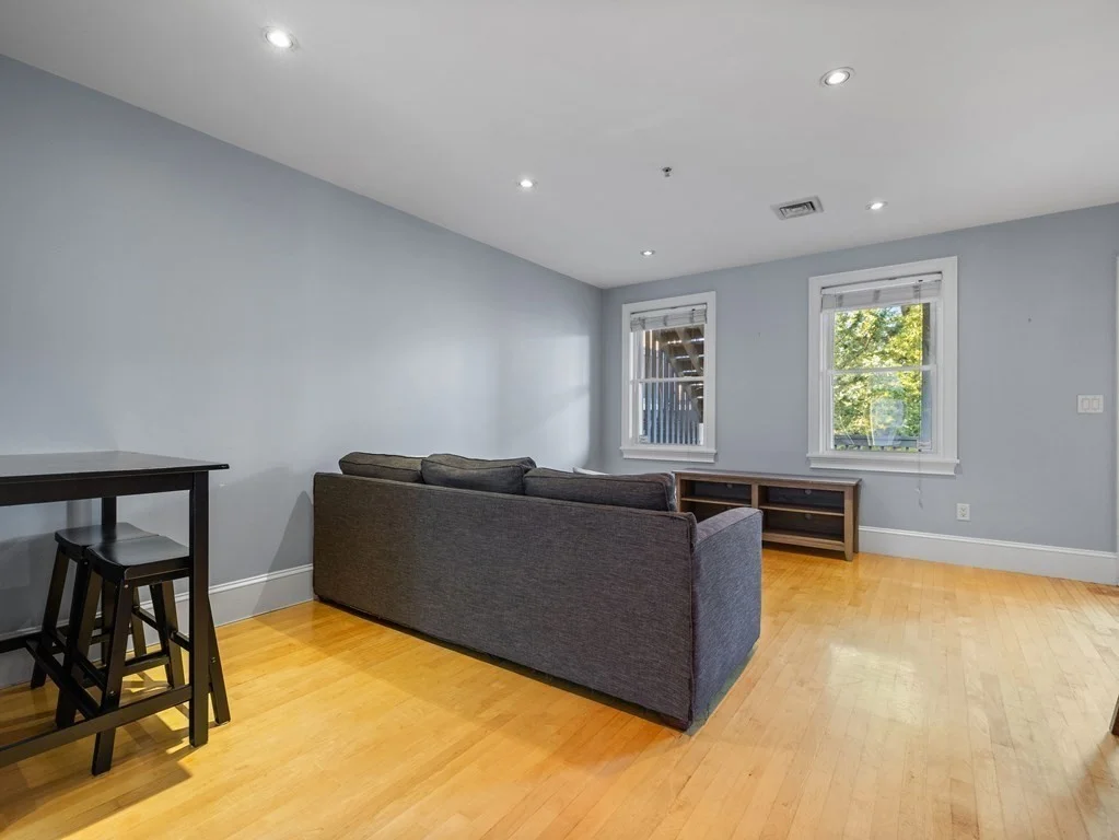 1 bed, 1 bath apartment for rent at 137-139 D St Unit 4, South Boston — photo 4 of 9