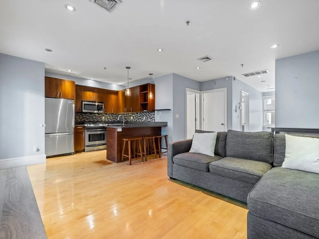 1 bed, 1 bath apartment for rent at 137-139 D St Unit 4, South Boston — photo 3 of 9
