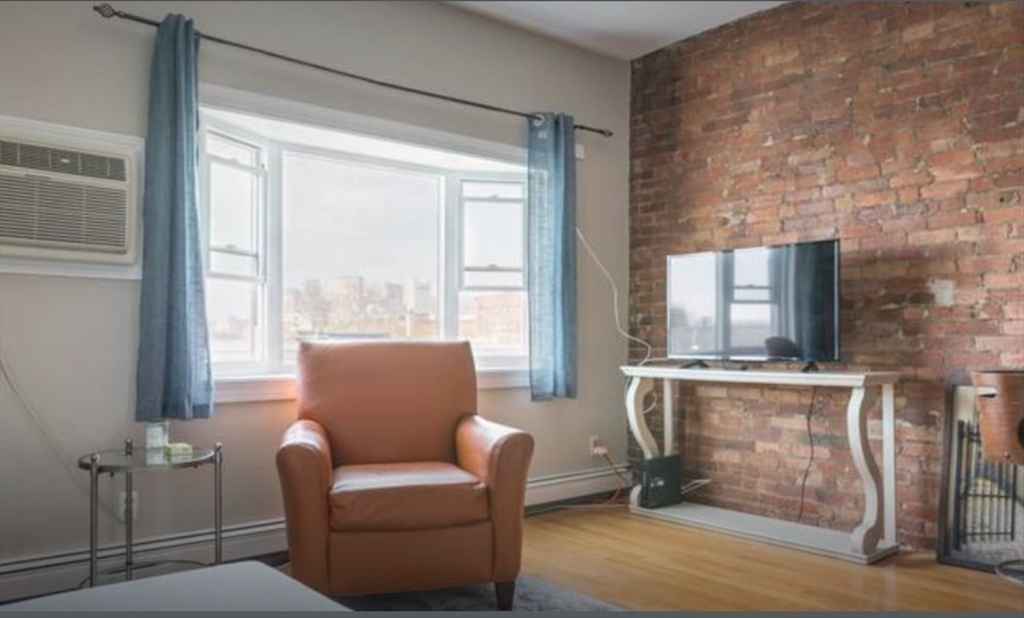 2 bed, 1 bath apartment for rent at 137-139A Dorchester St Unit 3A, South Boston — photo 2 of 10