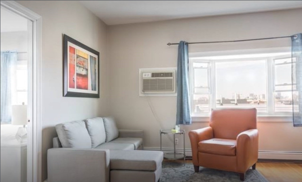 2 bed, 1 bath apartment for rent at 137-139A Dorchester St Unit 3A, South Boston — photo 3 of 10